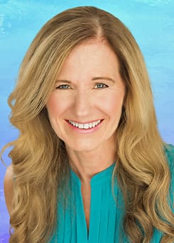 Linda Wattier Headshot